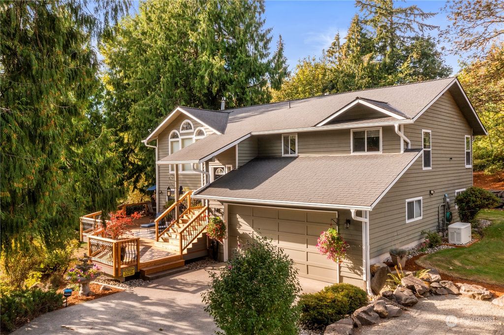 Photo of 34407 166th Way SE, Auburn, WA 98092 (MLS # 2046347)