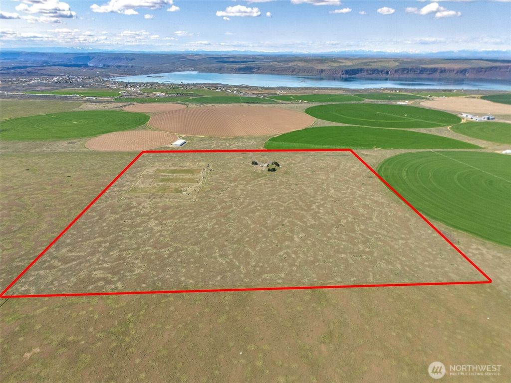 Photo of 37761 L-NE Rd, Coulee City, WA 99135 (MLS # 2466063)