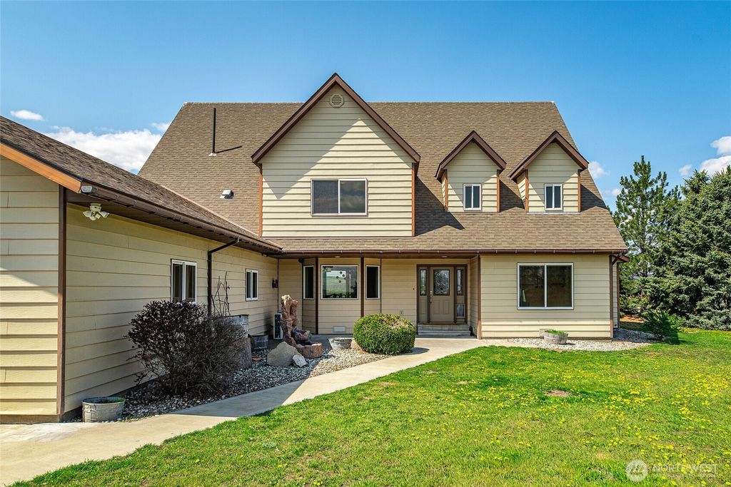 Photo of 37761 L-NE Rd, Coulee City, WA 99135 (MLS # 2466063)