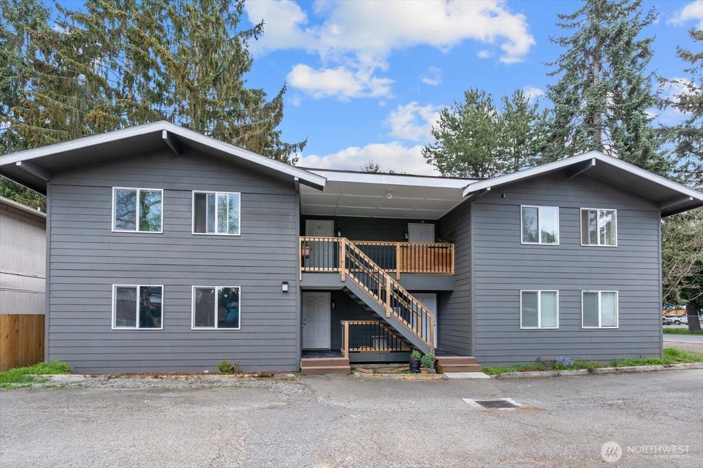 Photo of 10443 17 Avenue SW, Seattle, WA 98146 (MLS # 2502279)