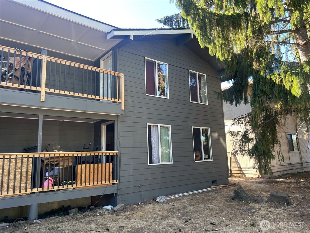 Photo of 10443 17 Avenue SW, Seattle, WA 98146 (MLS # 2502279)