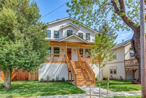 Photo of 8173 Silva Ave SE, Snoqualmie, WA 98065 (MLS # 2519403)