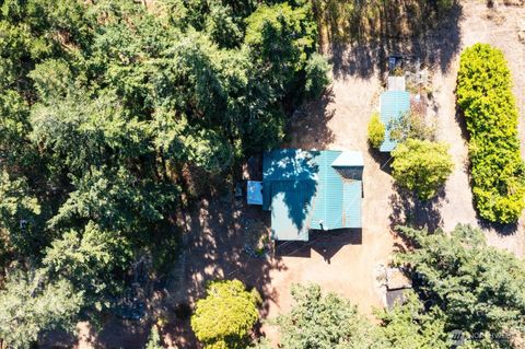 Photo of 1521 NW Crosby Avenue, Oak Harbor, WA 98277 (MLS # 2435081)
