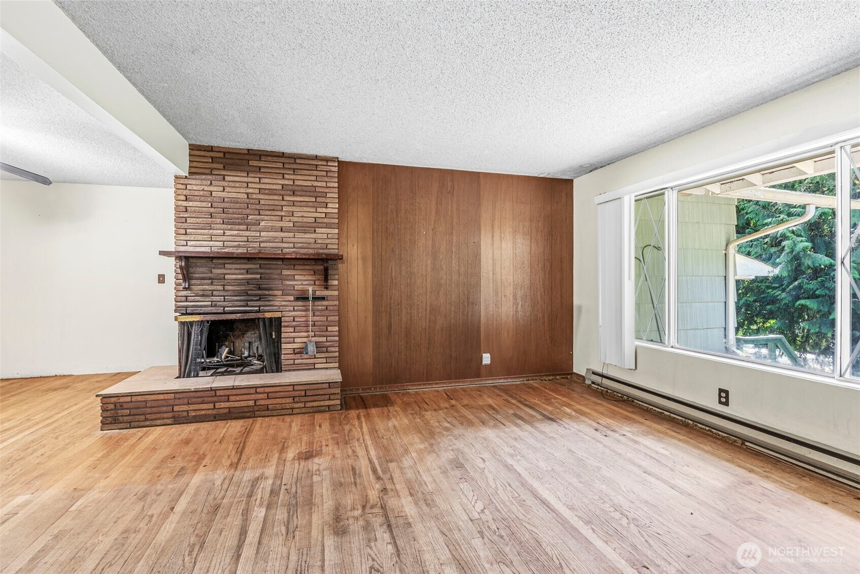 3739 Columbia Heights Road