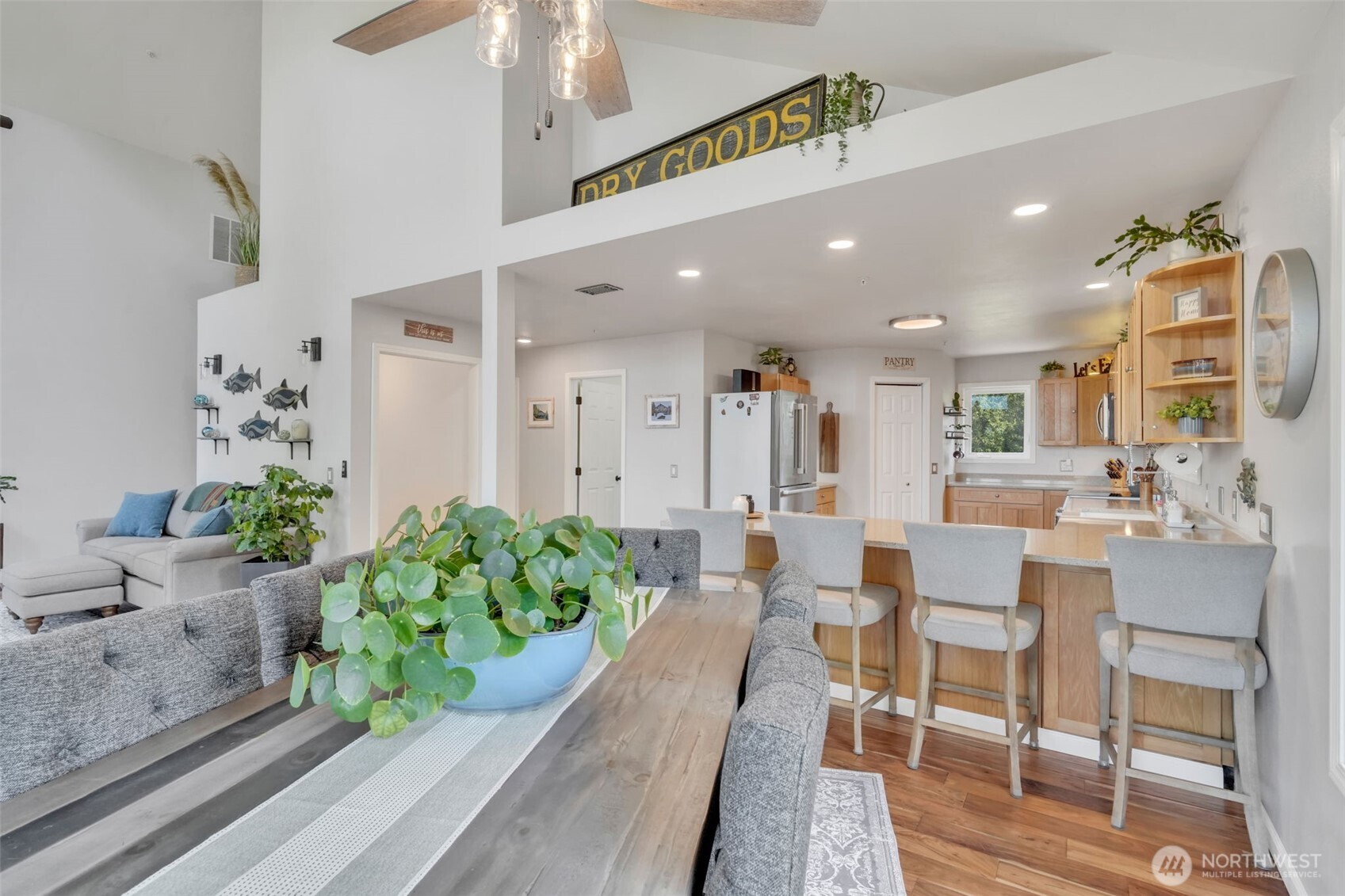 521 E Enchantment Drive