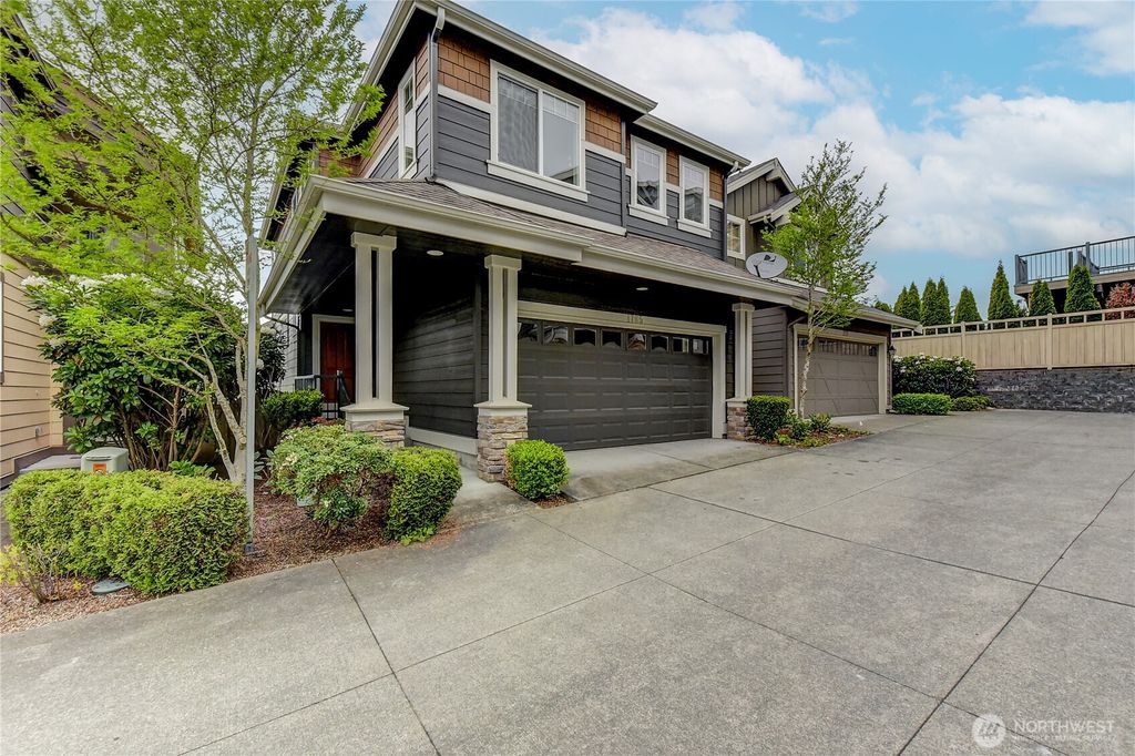 Photo of 1765 9th Court NE, Issaquah, WA 98029 (MLS # 2504413)