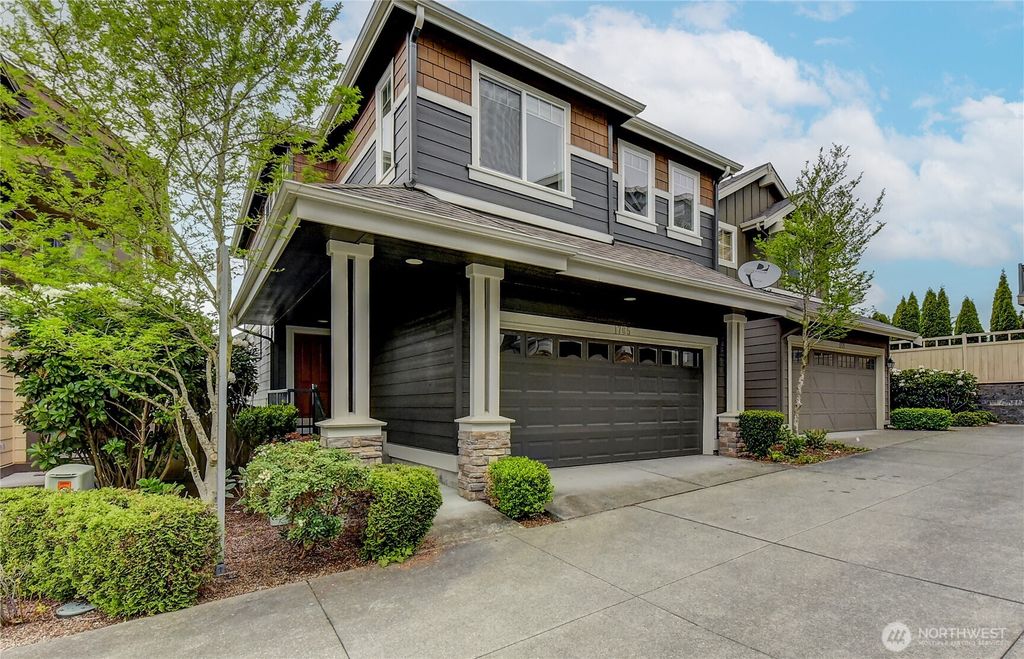 Photo of 1765 9th Court NE, Issaquah, WA 98029 (MLS # 2504413)