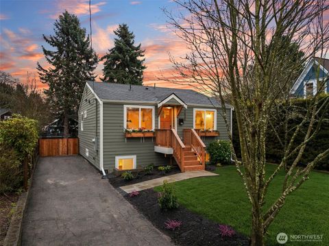 7536 13th Avenue NW Seattle WA 98117