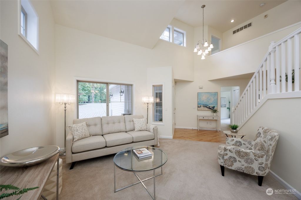 Photo of 6205 116th Avenue NE, Kirkland, WA 98033 (MLS # 2298654)