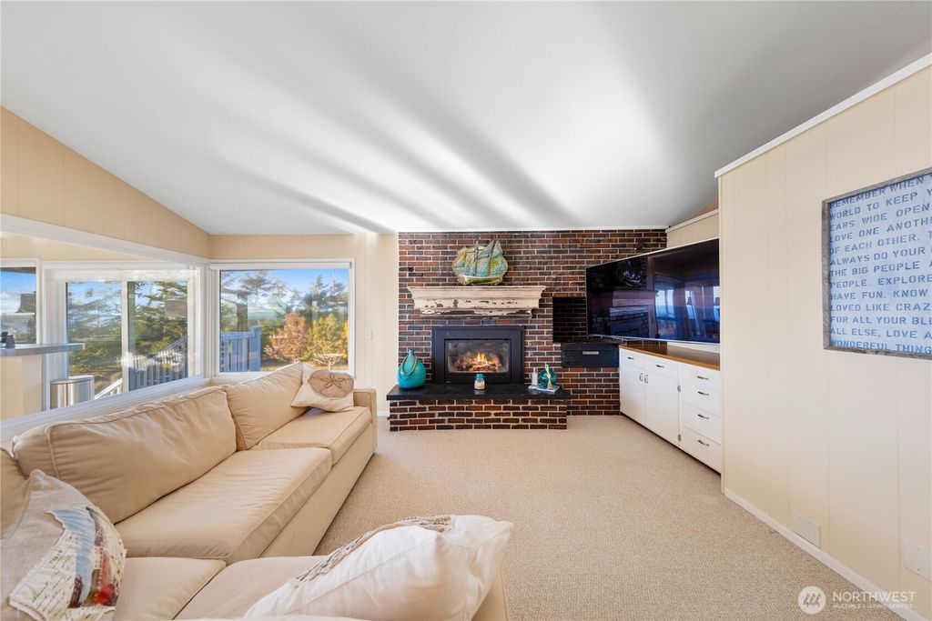 Photo of 4951 Surfcrest Drive, Oak Harbor, WA 98277 (MLS # 2478635)