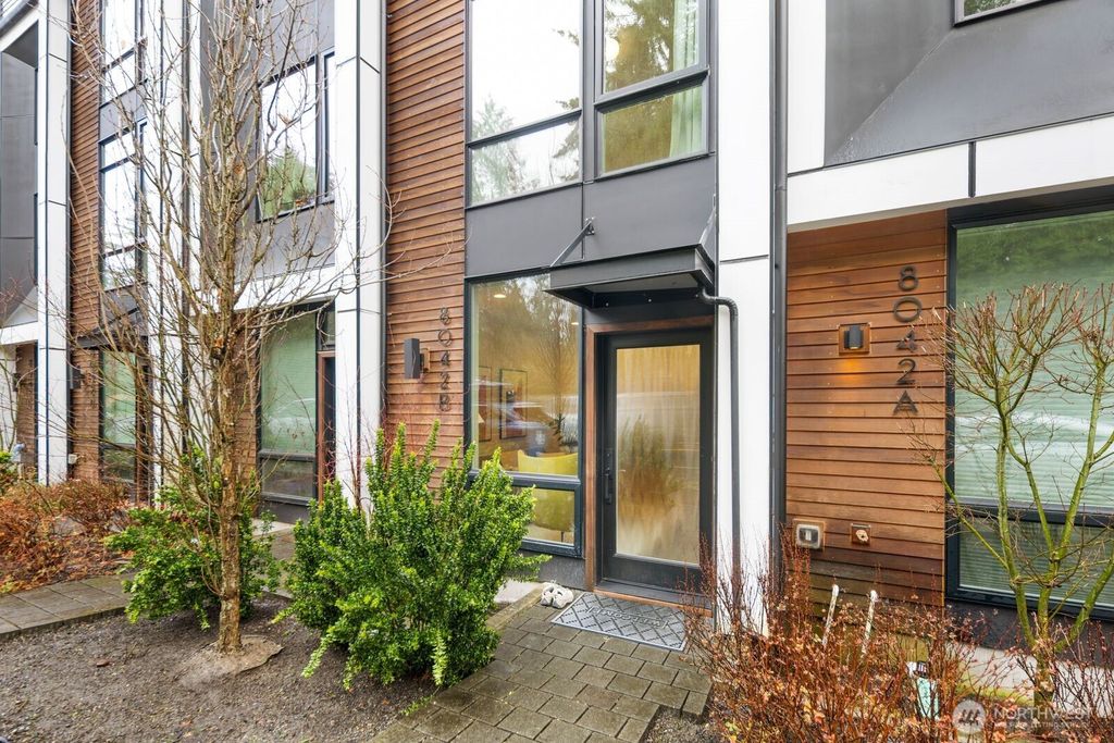 Photo of 8042 B 35th Avenue NE, Seattle, WA 98115 (MLS # 2490924)