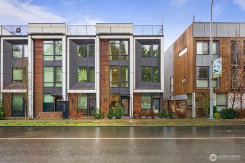 Photo of 8042 B 35th Avenue NE, Seattle, WA 98115 (MLS # 2490924)