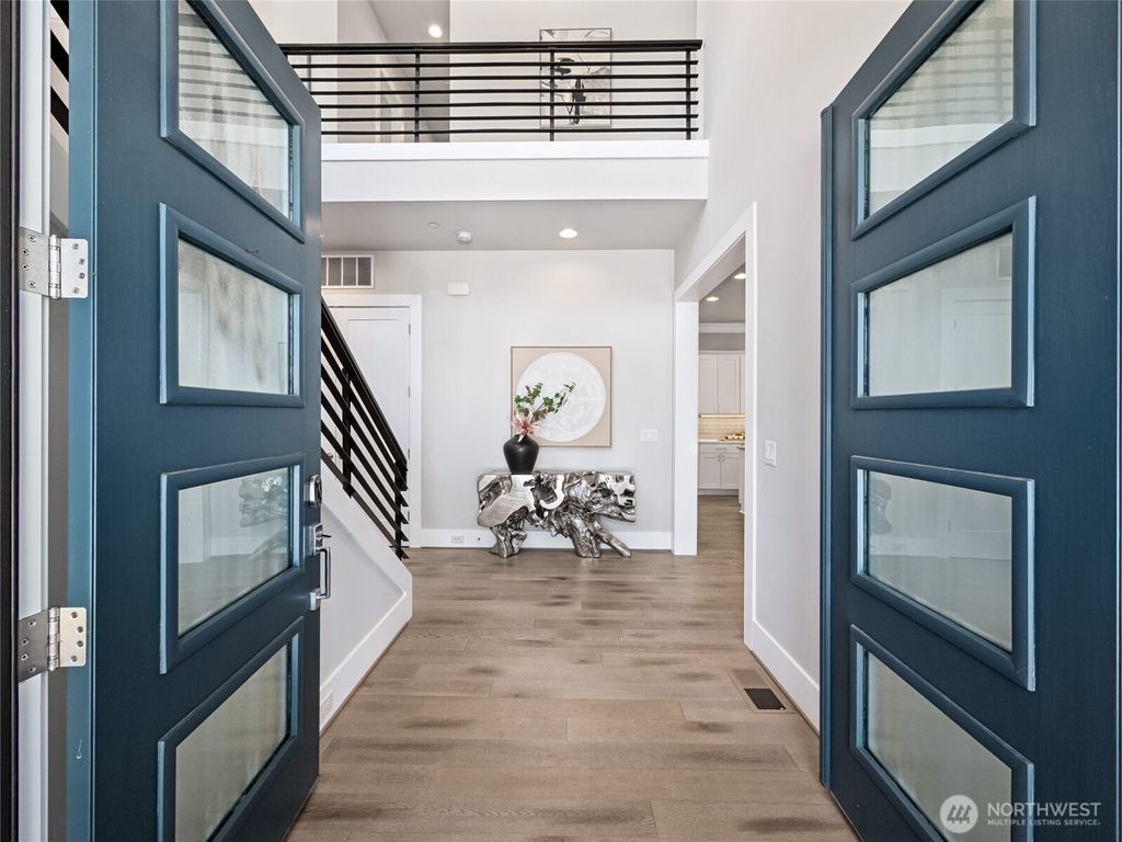 Photo of 4710 86th Avenue SE, Mercer Island, WA 98040 (MLS # 2397161)