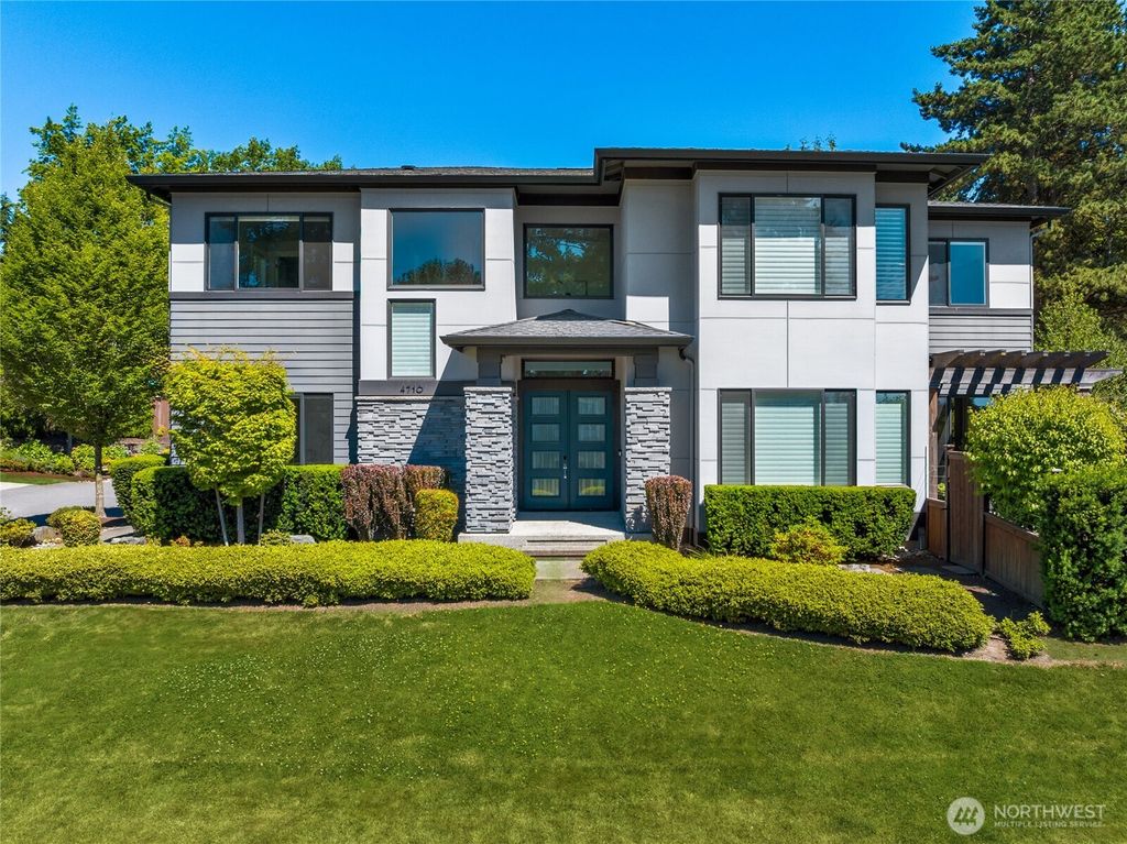 Photo of 4710 86th Avenue SE, Mercer Island, WA 98040 (MLS # 2397161)