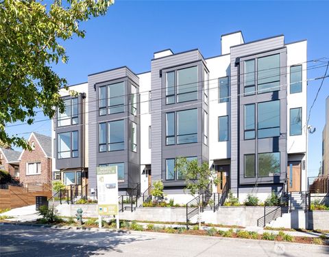 8324 16th Avenue NW Unit B, Seattle, WA 98117 - MLS#: 2343195