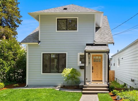 Photo of 917 N Lawrence Street, Tacoma, WA 98406 (MLS # 2515738)