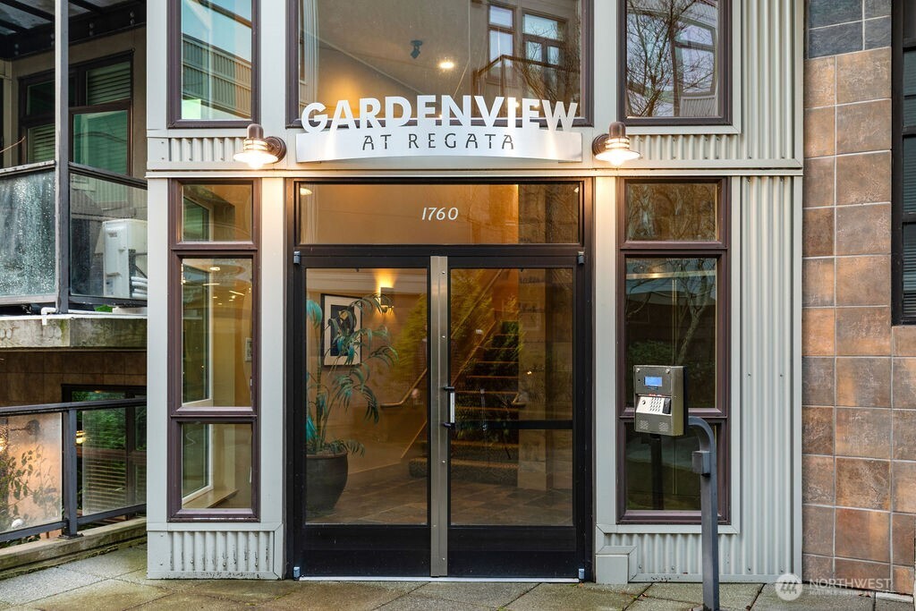 1760 N Northlake Way 521