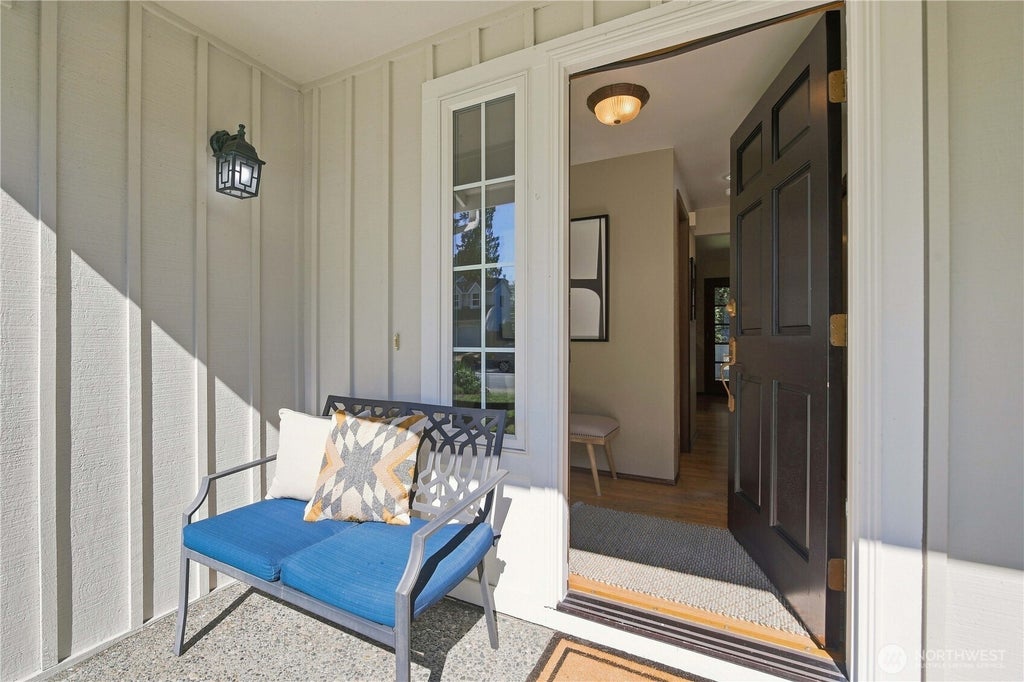 Photo of 23424 NE 27th Street, Sammamish, WA 98074 (MLS # 2579447)