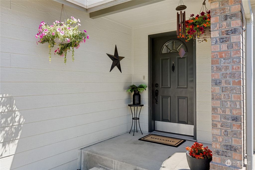 Photo of 17407 27th Avenue NE, Marysville, WA 98271 (MLS # 2141154)