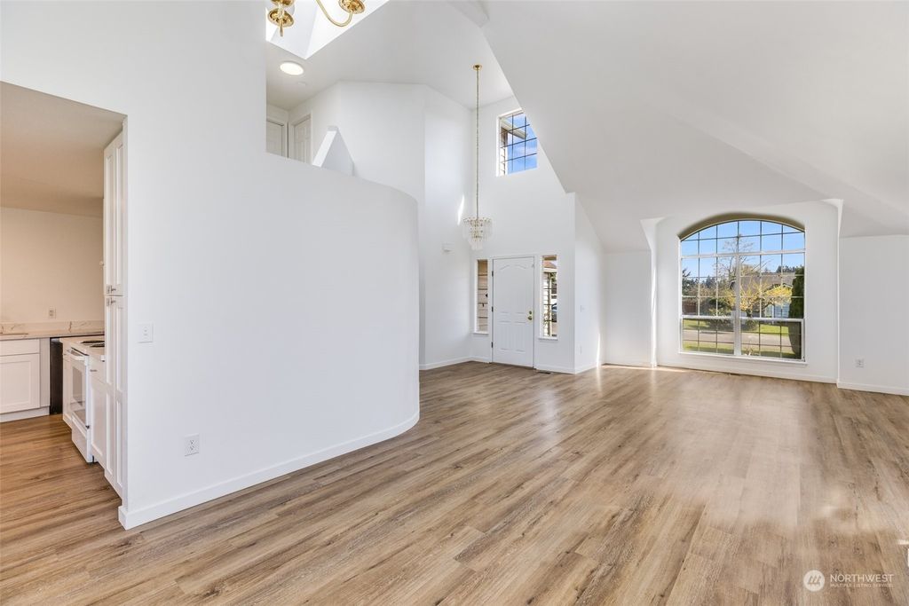 Photo of 32619 18th Place SW, Federal Way, WA 98023 (MLS # 2212688)