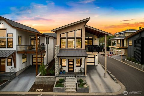 Photo of 222 Skipping Stone Loop, Lynden, WA 98264 (MLS # 2510269)