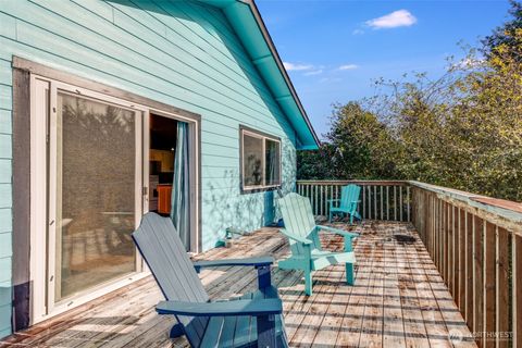 165 Spruce Loop SW Ocean Shores WA 98569