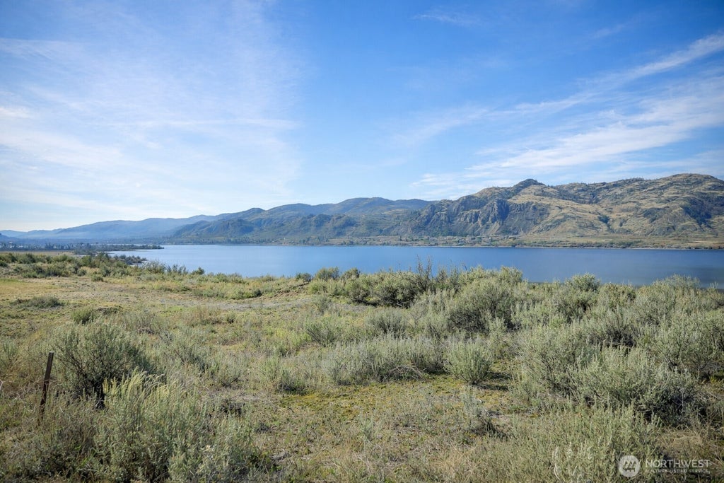 Photo of 202 Village Way, Oroville, WA 98844 (MLS # 2591328)