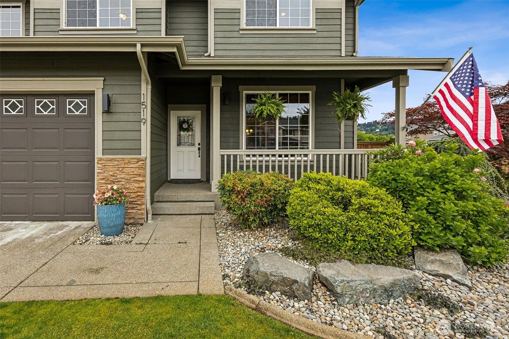 Photo of 1519 Daffodil Avenue NE, Orting, WA 98360 (MLS # 2582551)