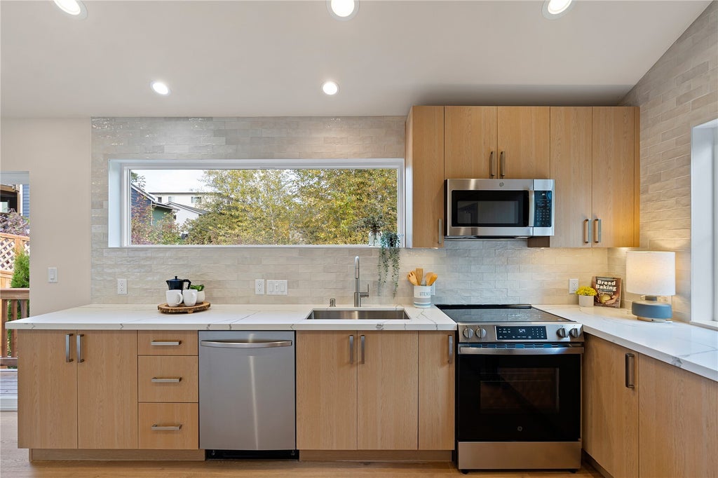 Photo of 5442 21st Avenue SW, Seattle, WA 98106 (MLS # 2598131)