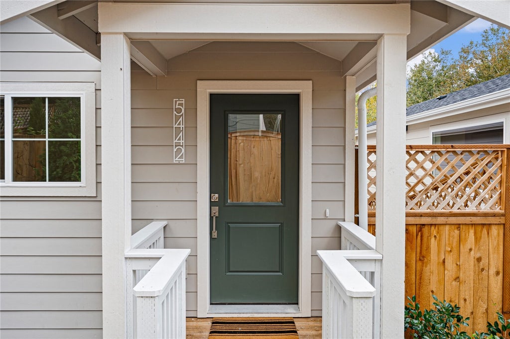 Photo of 5442 21st Avenue SW, Seattle, WA 98106 (MLS # 2598131)