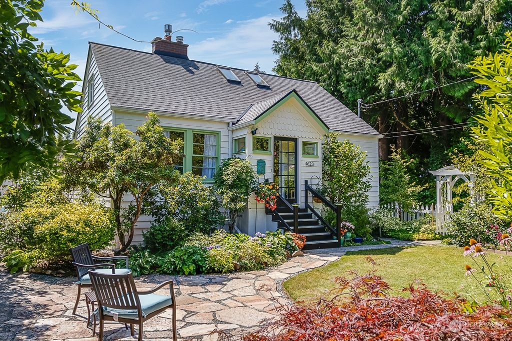 Photo of 4623 S 168th Street, SeaTac, WA 98188 (MLS # 2274781)