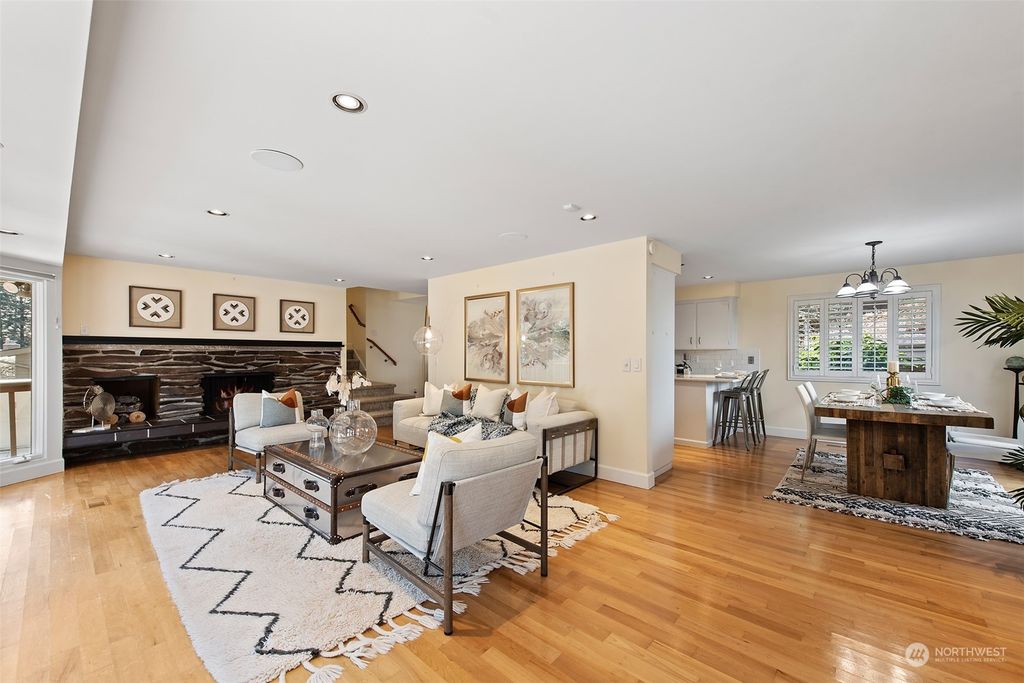 Photo of 134 130th Place NE, Bellevue, WA 98005 (MLS # 2044415)