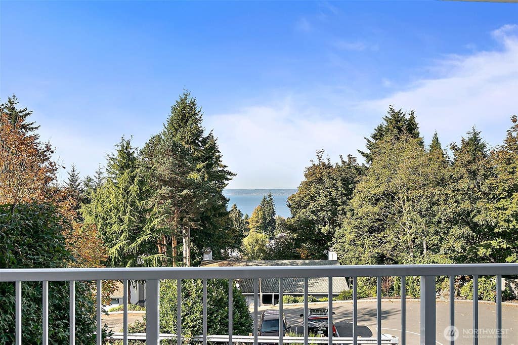 Photo of 28610 16th Avenue S #202, Federal Way, WA 98003 (MLS # 2551939)