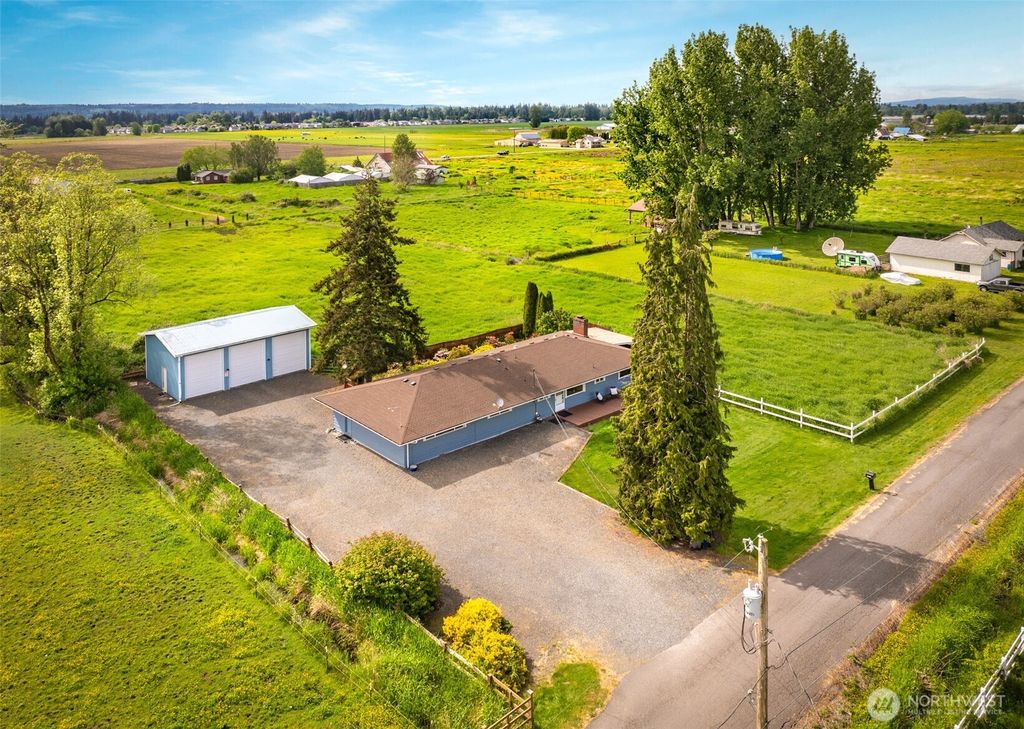 Photo of 11314 69th Drive NE, Arlington, WA 98223 (MLS # 2528628)