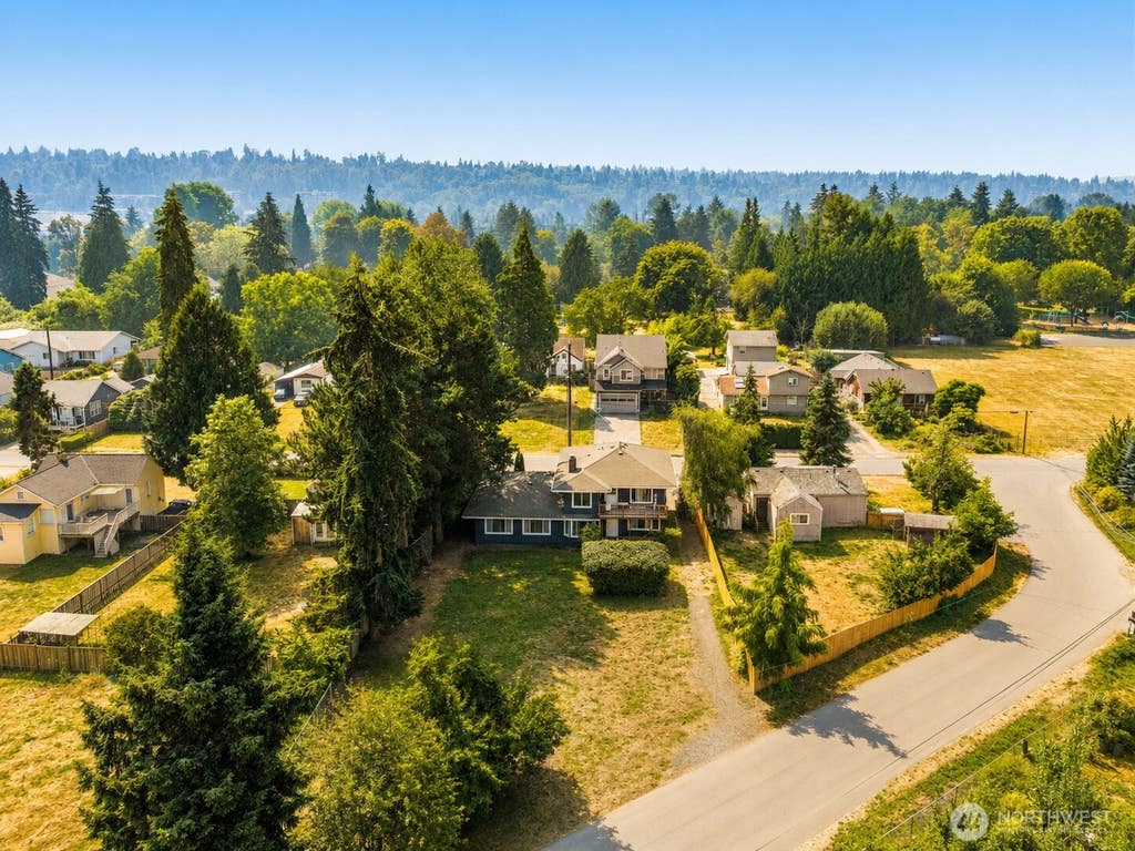 Photo of 11813 44th Place S, Tukwila, WA 98178 (MLS # 2566147)