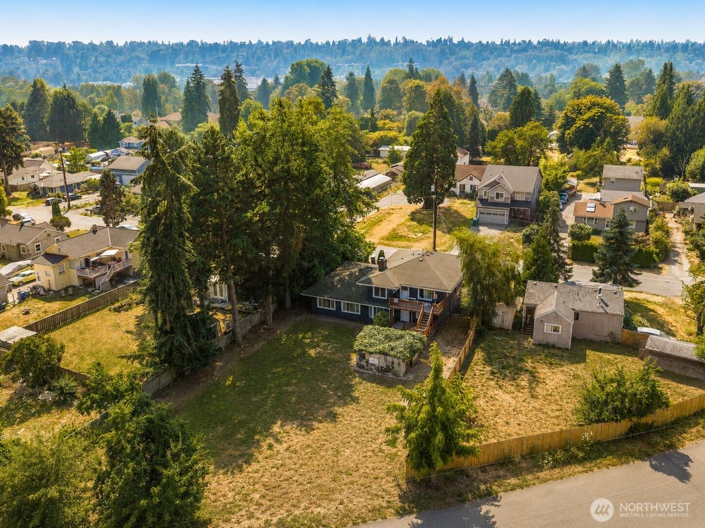 Photo of 11813 44th Place S, Tukwila, WA 98178 (MLS # 2566147)