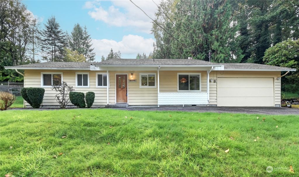 Photo of 16375 SE 40th Street, Bellevue, WA 98006 (MLS # 2175305)