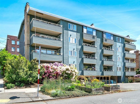 Photo of 75 E Lynn Street #B, Seattle, WA 98102 (MLS # 2561468)