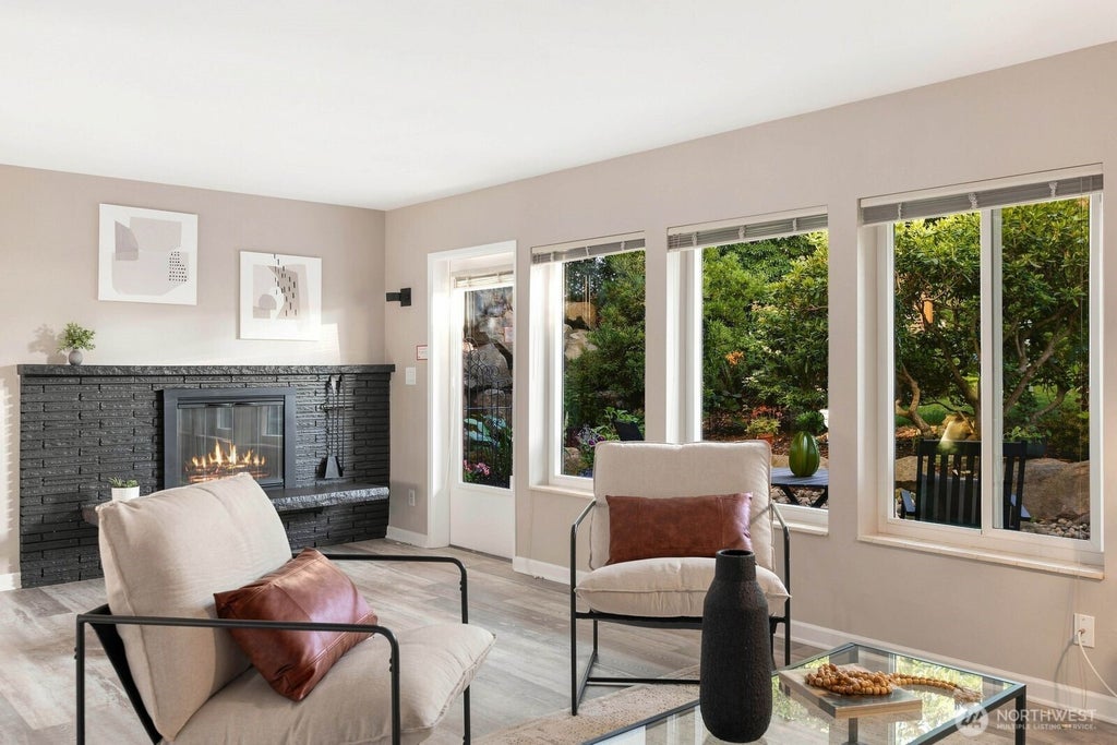 Photo of 75 E Lynn Street #B, Seattle, WA 98102 (MLS # 2561468)