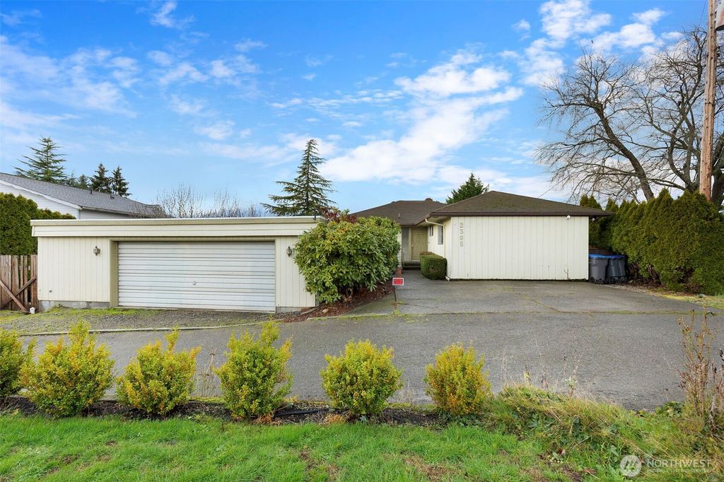 Photo of 2305 Brashem Avenue, Bremerton, WA 98310 (MLS # 2466441)