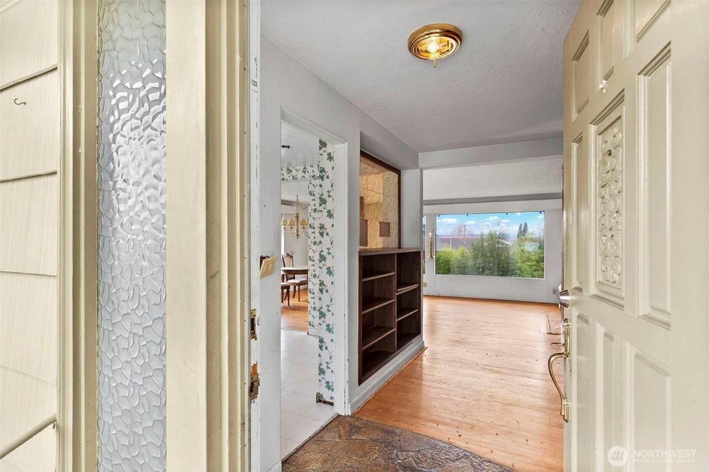 Photo of 2305 Brashem Avenue, Bremerton, WA 98310 (MLS # 2466441)