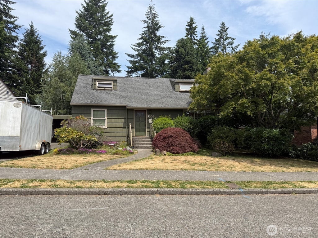 Photo of 5306 NE 74th Street, Seattle, WA 98115 (MLS # 2560023)