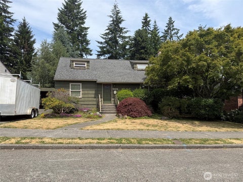 Photo of 5306 NE 74th Street, Seattle, WA 98115 (MLS # 2560023)