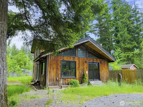 8524 Golden Valley Drive Maple Falls WA 98266