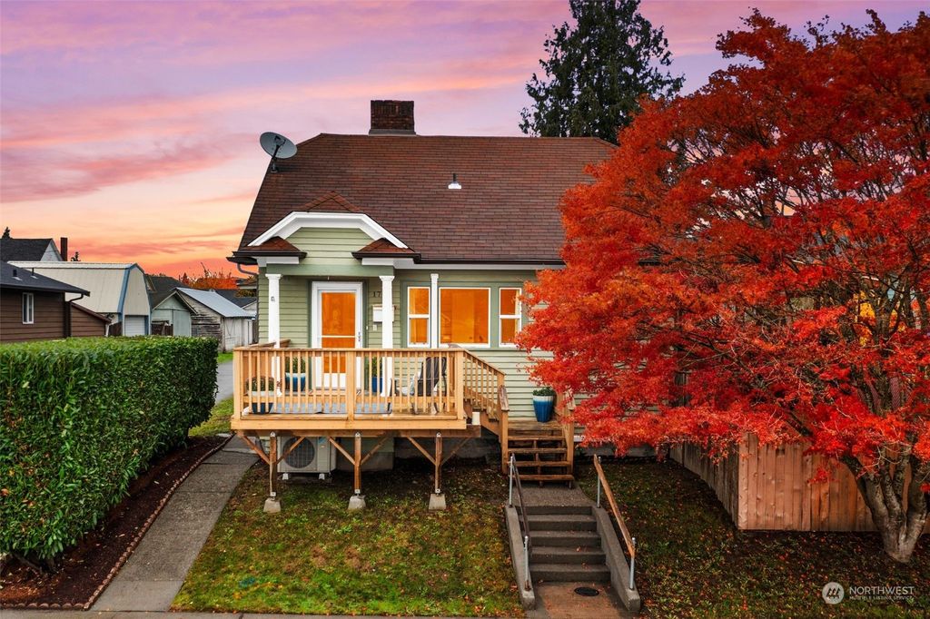 Photo of 1713 20th Street, Everett, WA 98201 (MLS # 2177740)