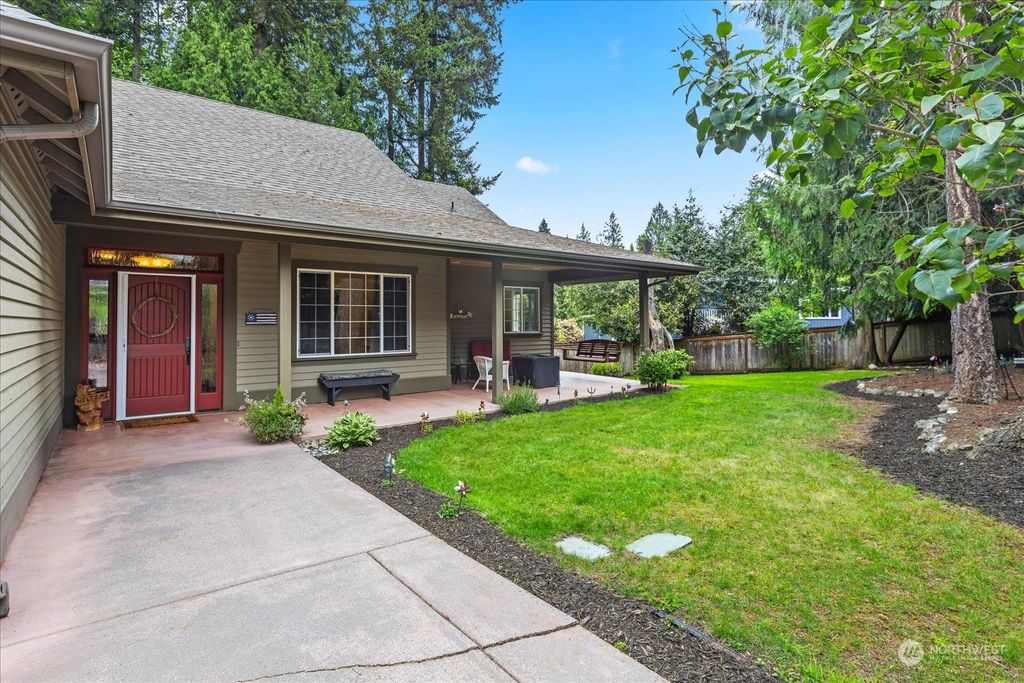 Photo of 17006 37th Avenue NE, Lake Forest Park, WA 98155 (MLS # 2237696)