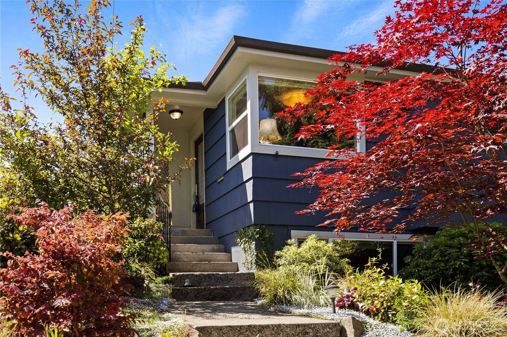 Photo of 707 W Bertona Street, Seattle, WA 98119 (MLS # 2526086)