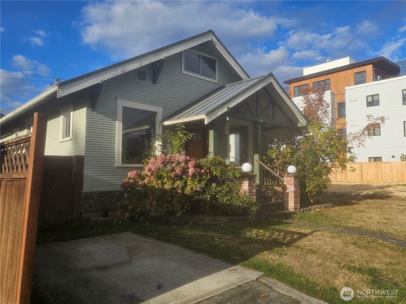 126 W 2nd Street