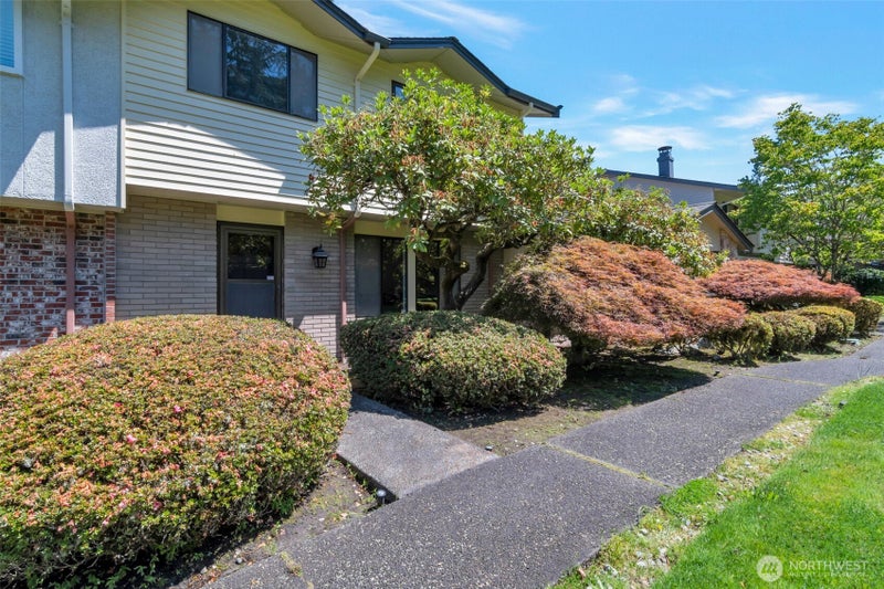 17050 Northup Way 25