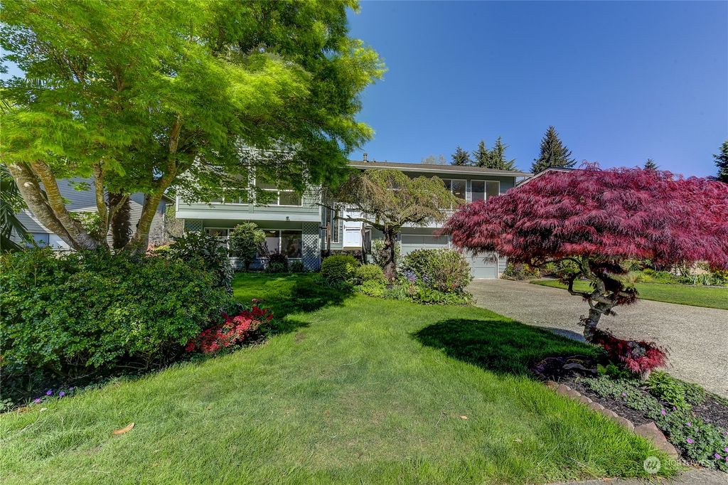 Photo of 17833 163rd Place SE, Renton, WA 98058 (MLS # 2224025)